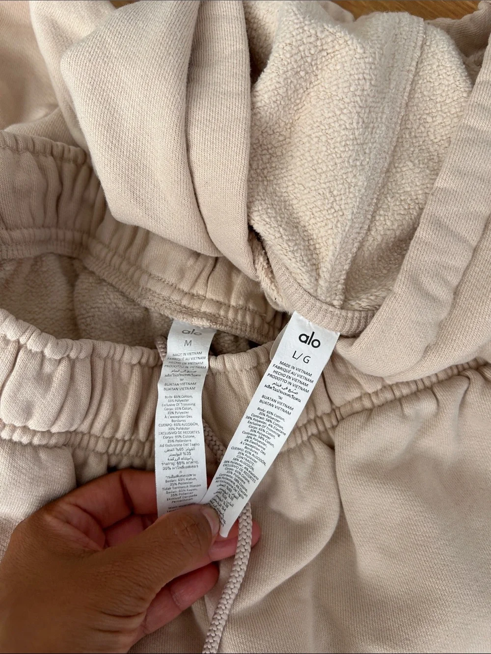 ALO Accolade Set Hoodie & Sweatpants Pants Small Hoodie Medium Bone Ivory Set